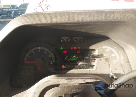 2010 Ford E-250 Commercial/Recreational z USA, uszkodzony, nr VIN 1FTNE2EW2ADA28442